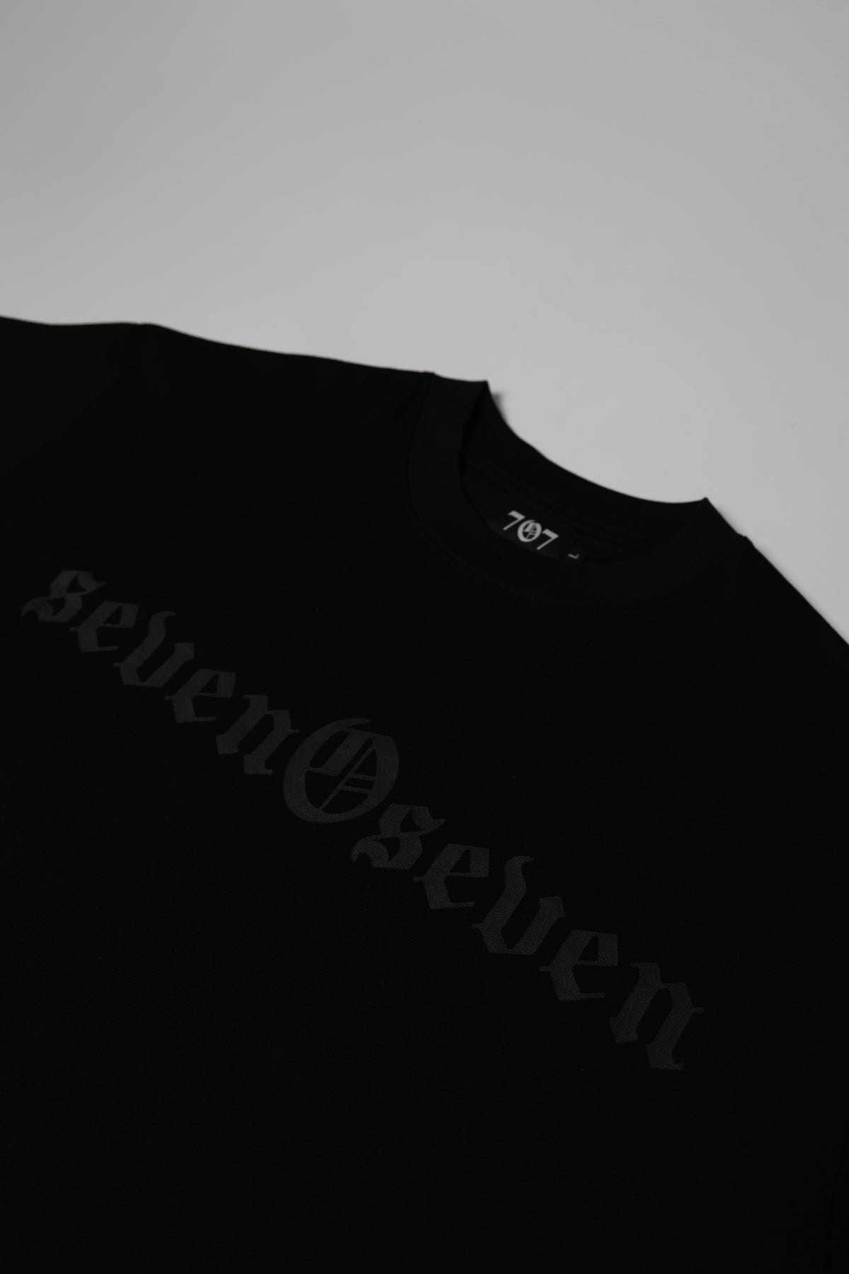 BLACKOUT TEE